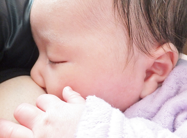 赤ちゃん 肌荒れ 母乳